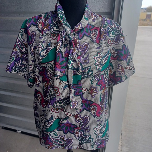 lucky winner Tops - Lucky Winner Vintage Paisley Blouse Elegant Eclectic Funky Retro Print‎ Blouse